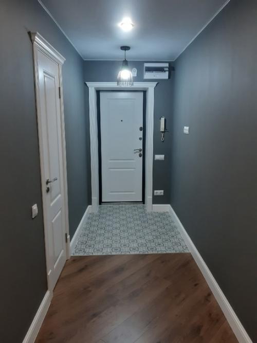 Ремонт в прихожей до и после. 02